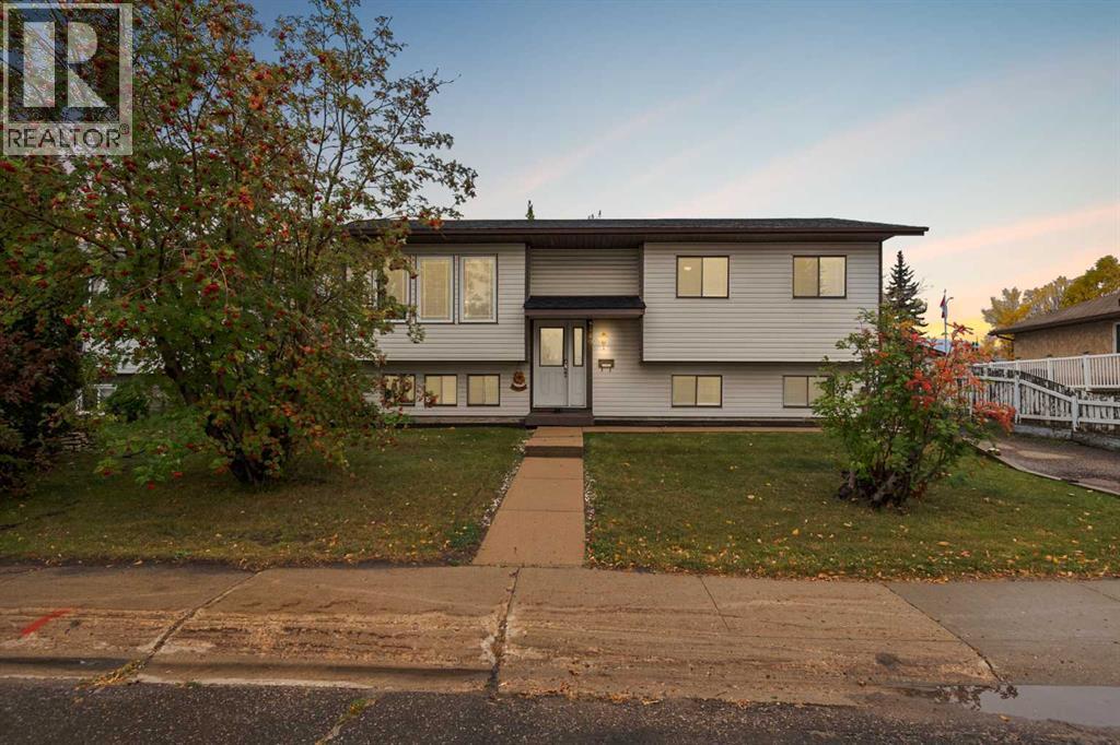 149 Farrell Cres, Fort Mcmurray, AB T9K 1L9