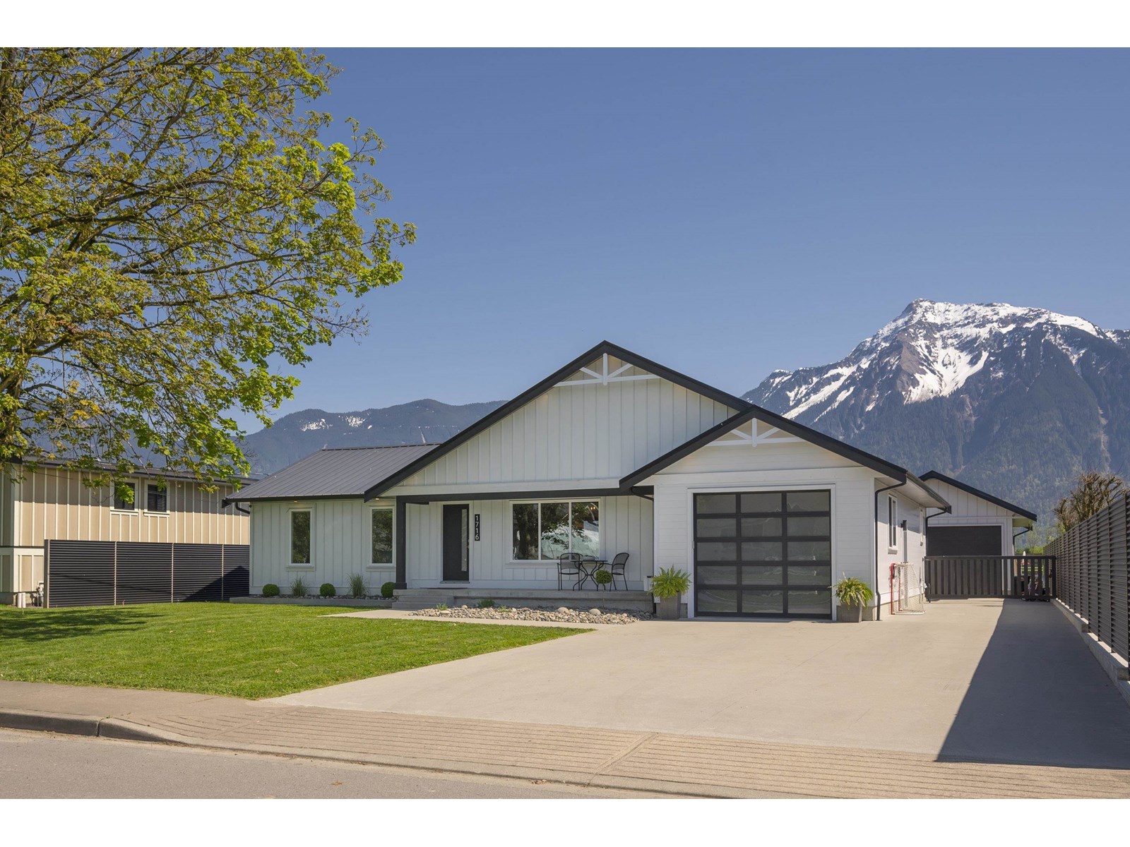 1716 Agassiz Avenueagassiz, Kent, BC V0M 1A3