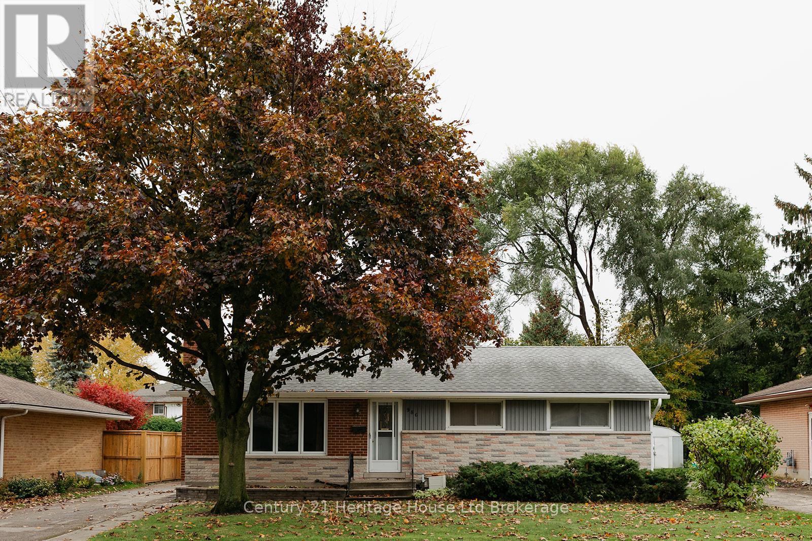 986 Braeside St, Woodstock, ON N4S 4T4