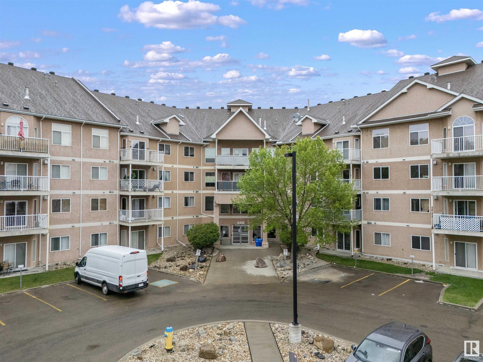 4312 139 Avenue Northwest #310, Edmonton, AB T5Y 3J4