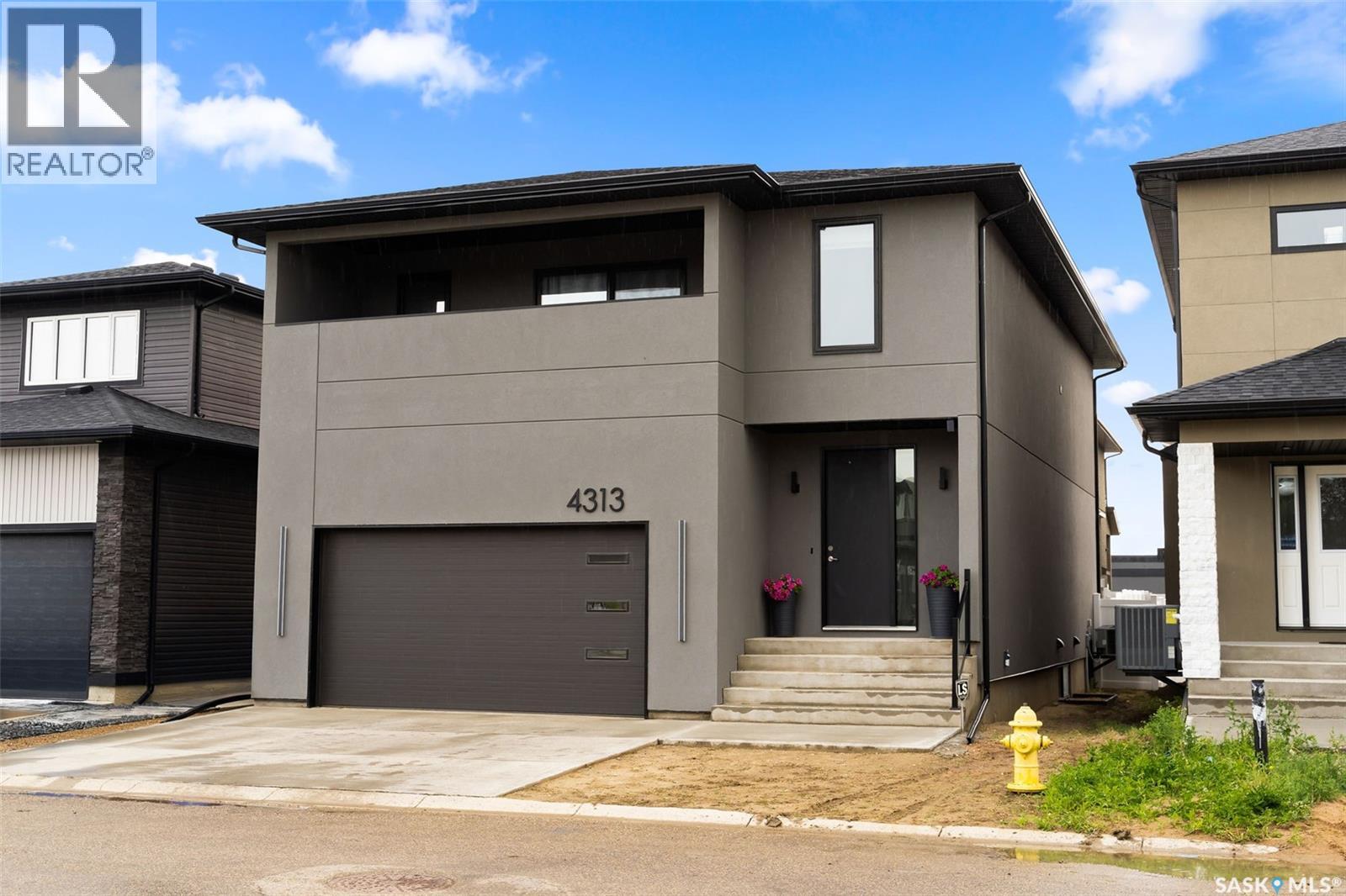 4313 Wakeling St, Regina, SK S4W 0L7