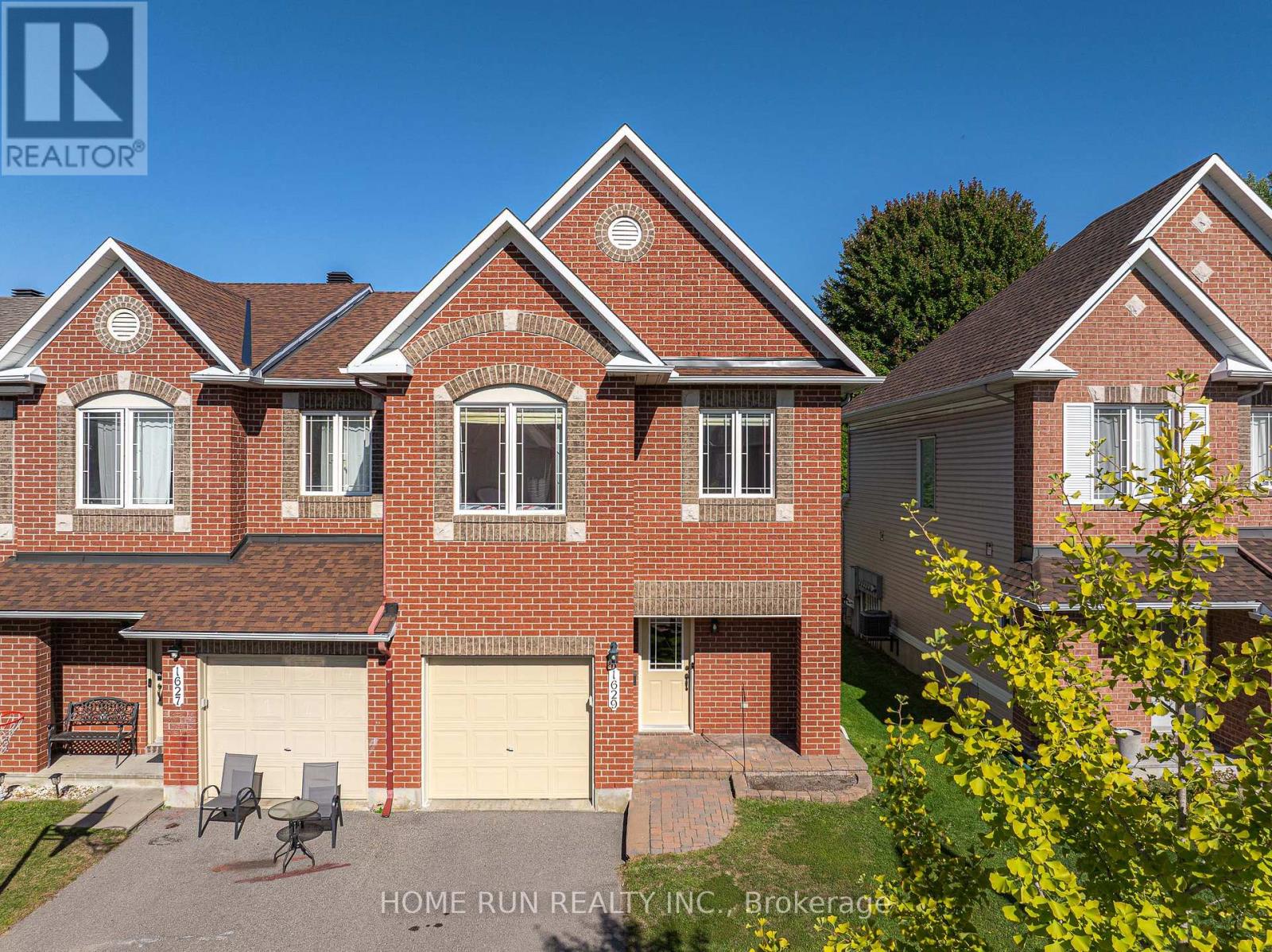 1629 Henri Lauzon St, Ottawa, ON K1C 7R7