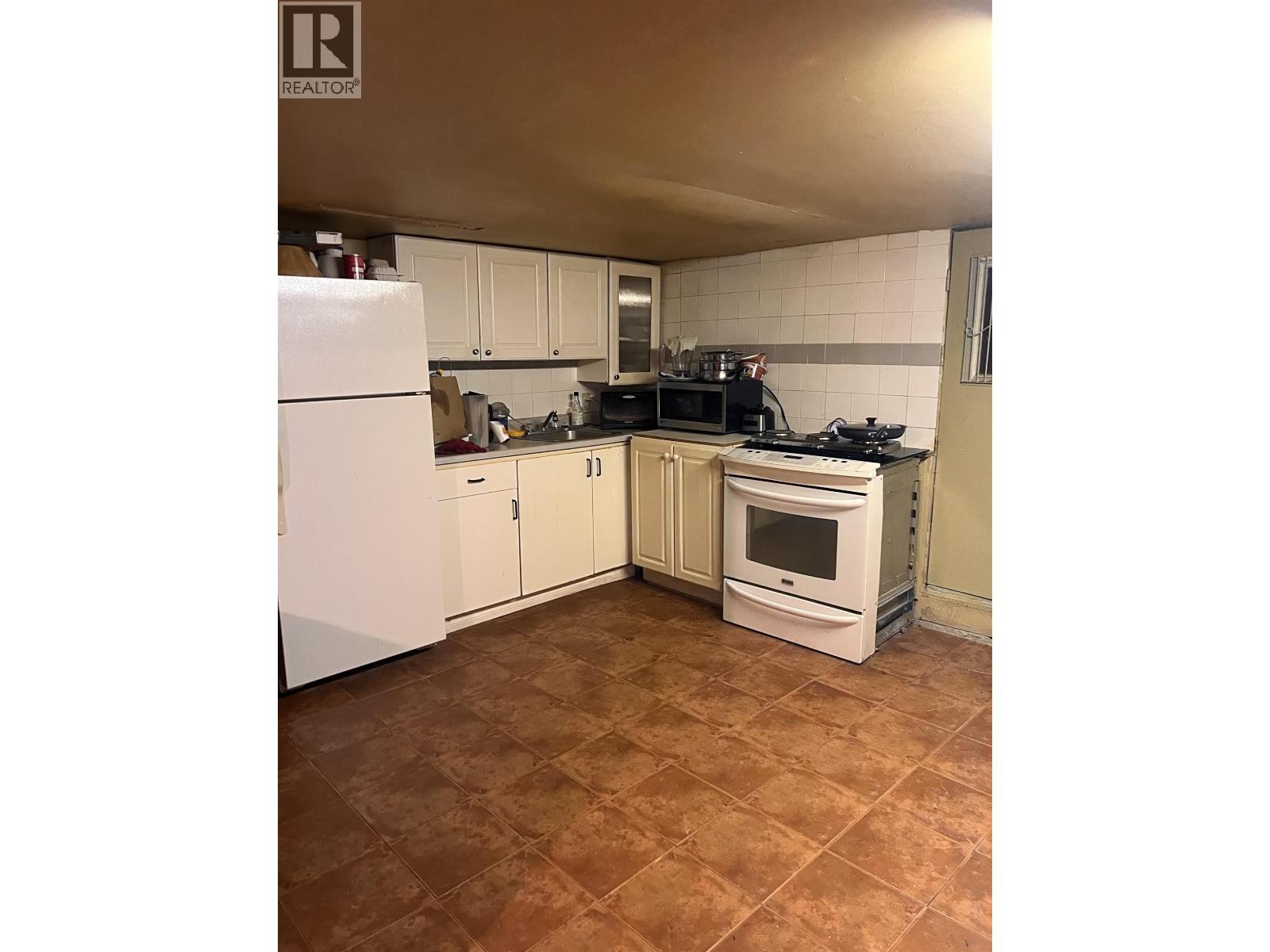 2141 Marine Way, New Westminster, BC V3M 2H2