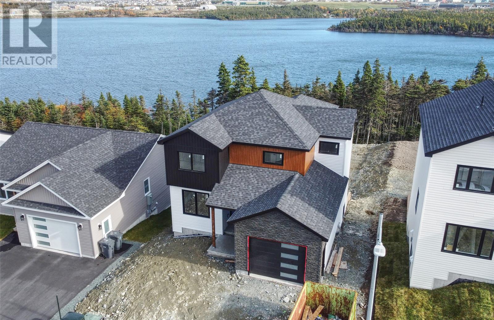 69 Trenton Dr, Paradise, NL A1L 4B7