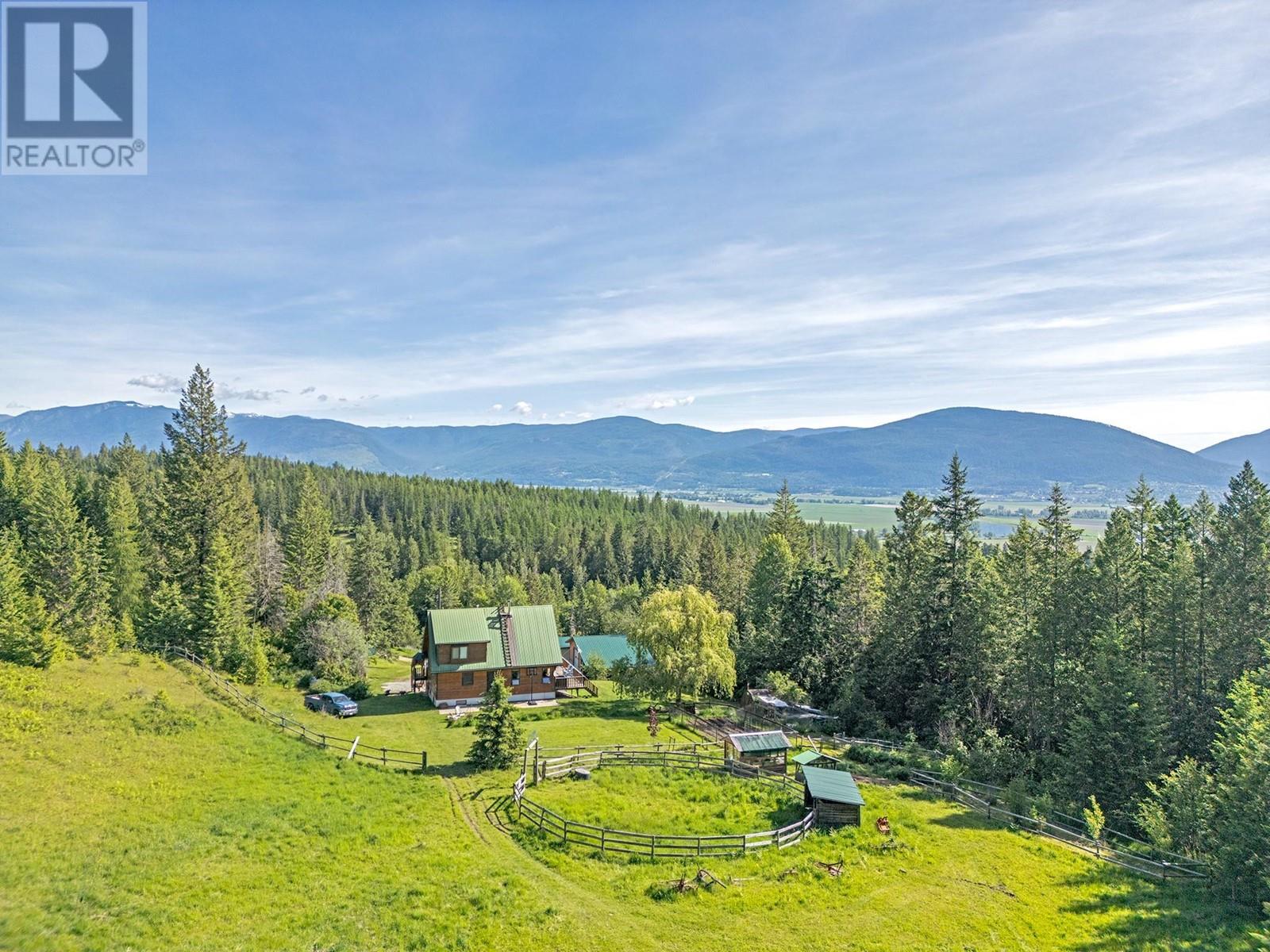 2033 Smith Rd, Creston, BC V0B 1G7