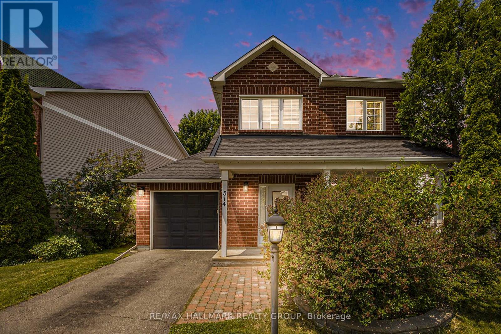 314 Stoneway Dr, Ottawa, ON K2G 6G9