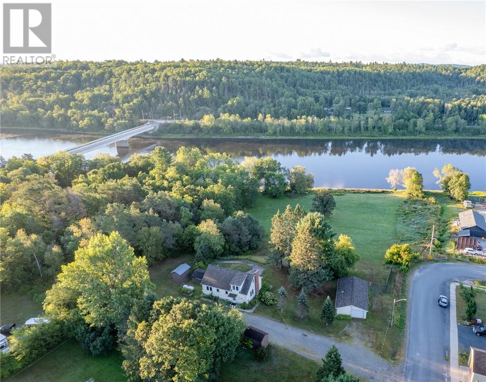 620 Imperial St, Massey, ON P0P 1P0