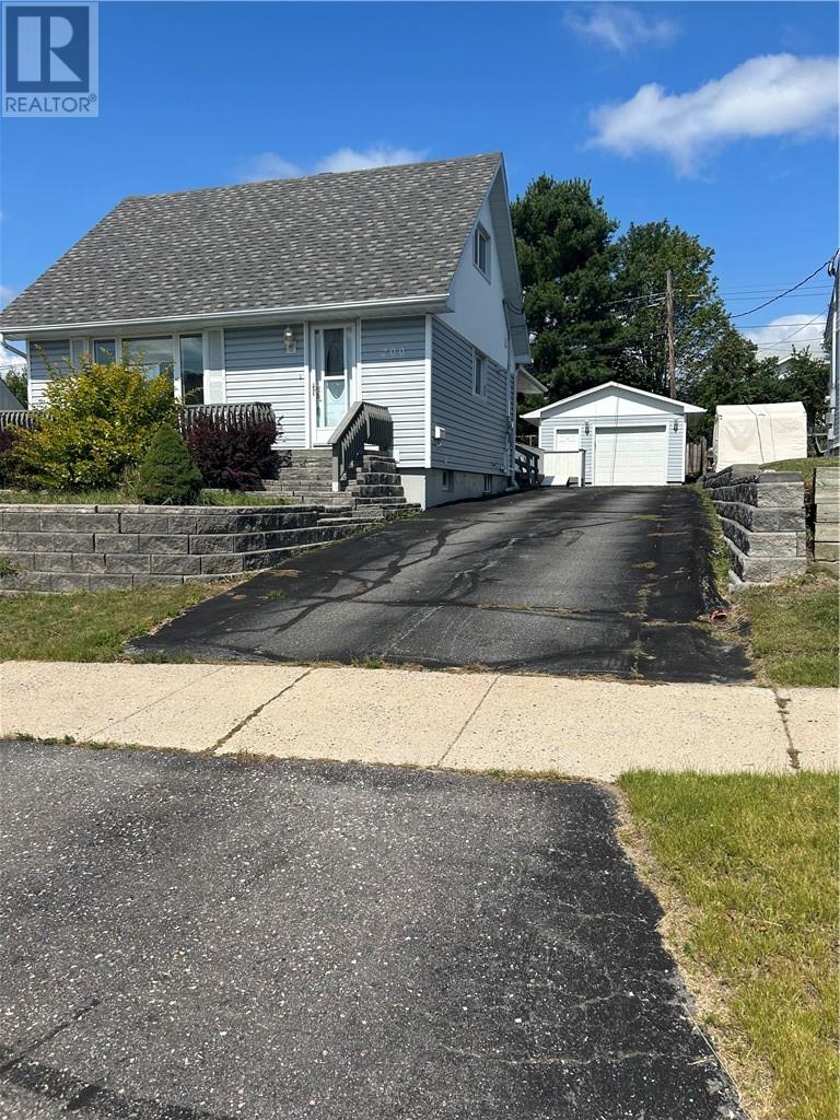 200 Hillside Dr S, Elliot Lake, ON P3A 1N5