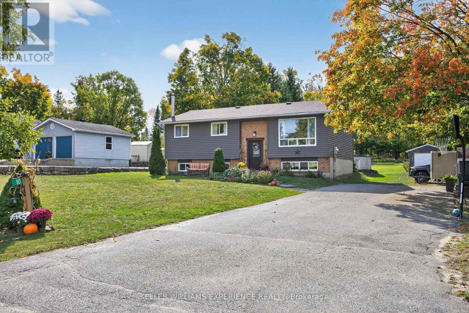 10 Conder Dr, Oro-Medonte, ON L0K 1E0