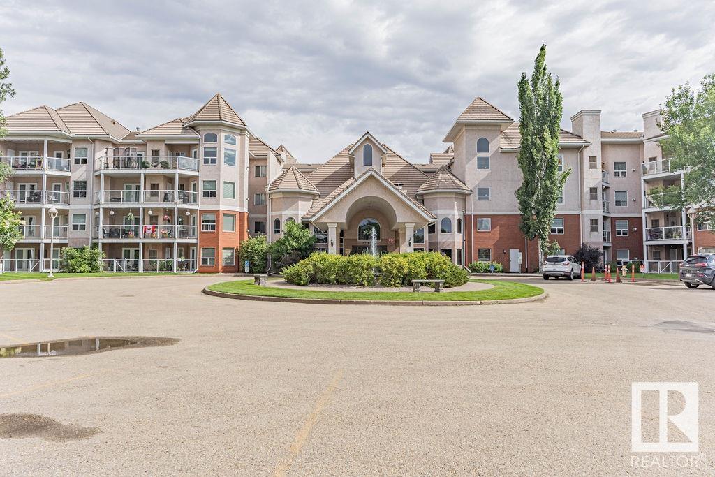 9008 99 Avenue Northwest #222, Edmonton, AB T5H 4M6