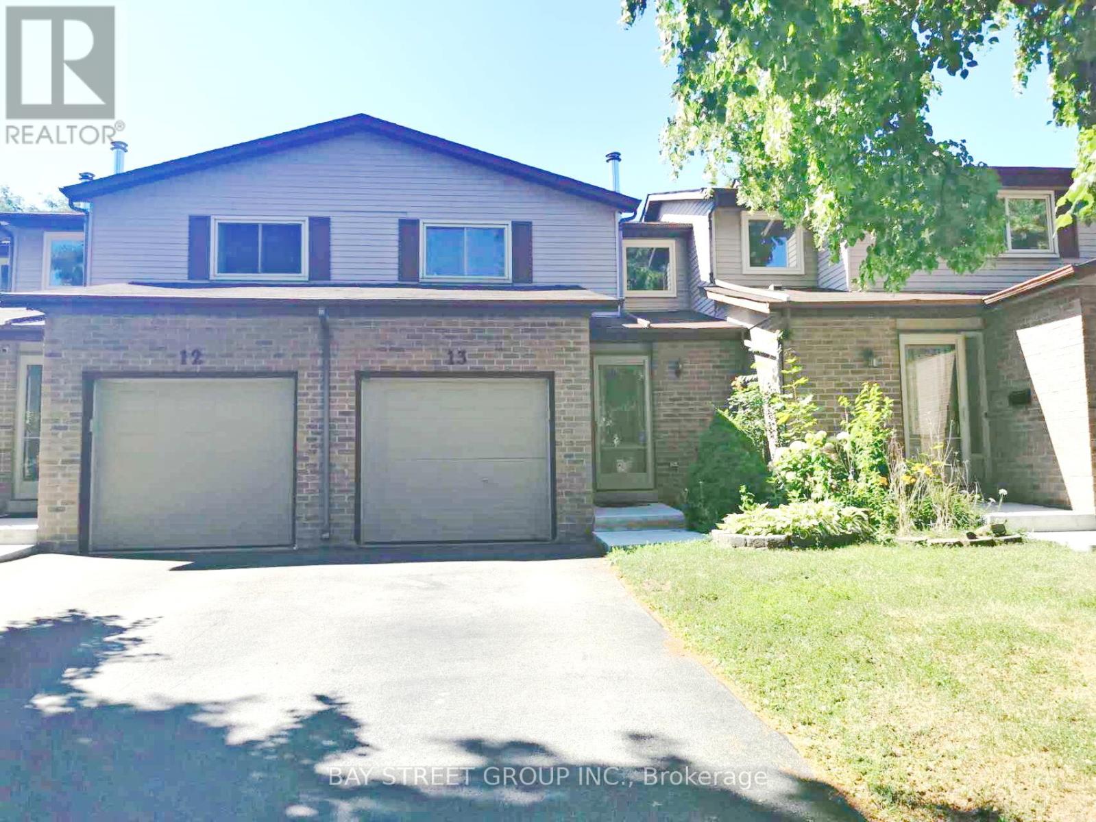 13 1232 Guelph Line, Burlington, ON L7P 2R5