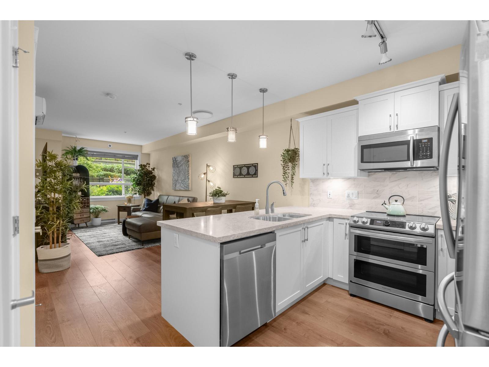 3585 146a Street Unit 103, Surrey, BC V4P 0G9