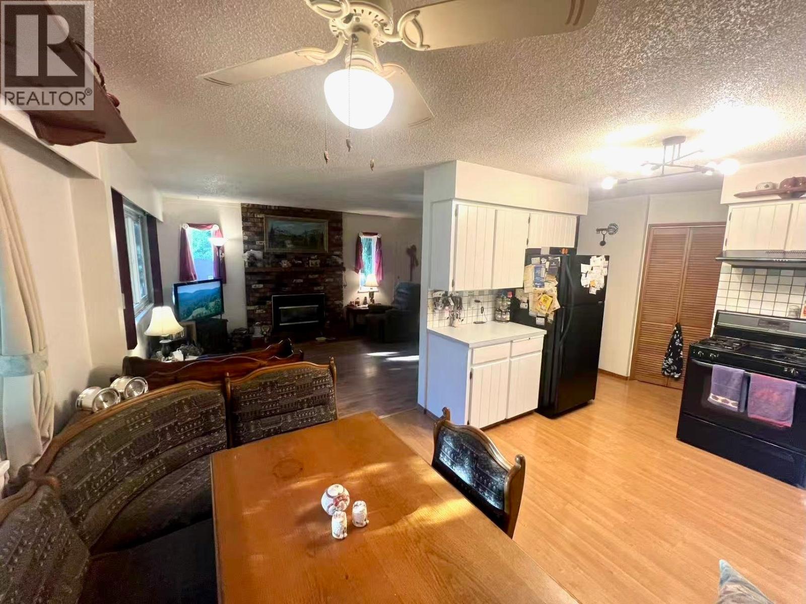 11750 Fraserview St, Maple Ridge, BC V2X 8A8