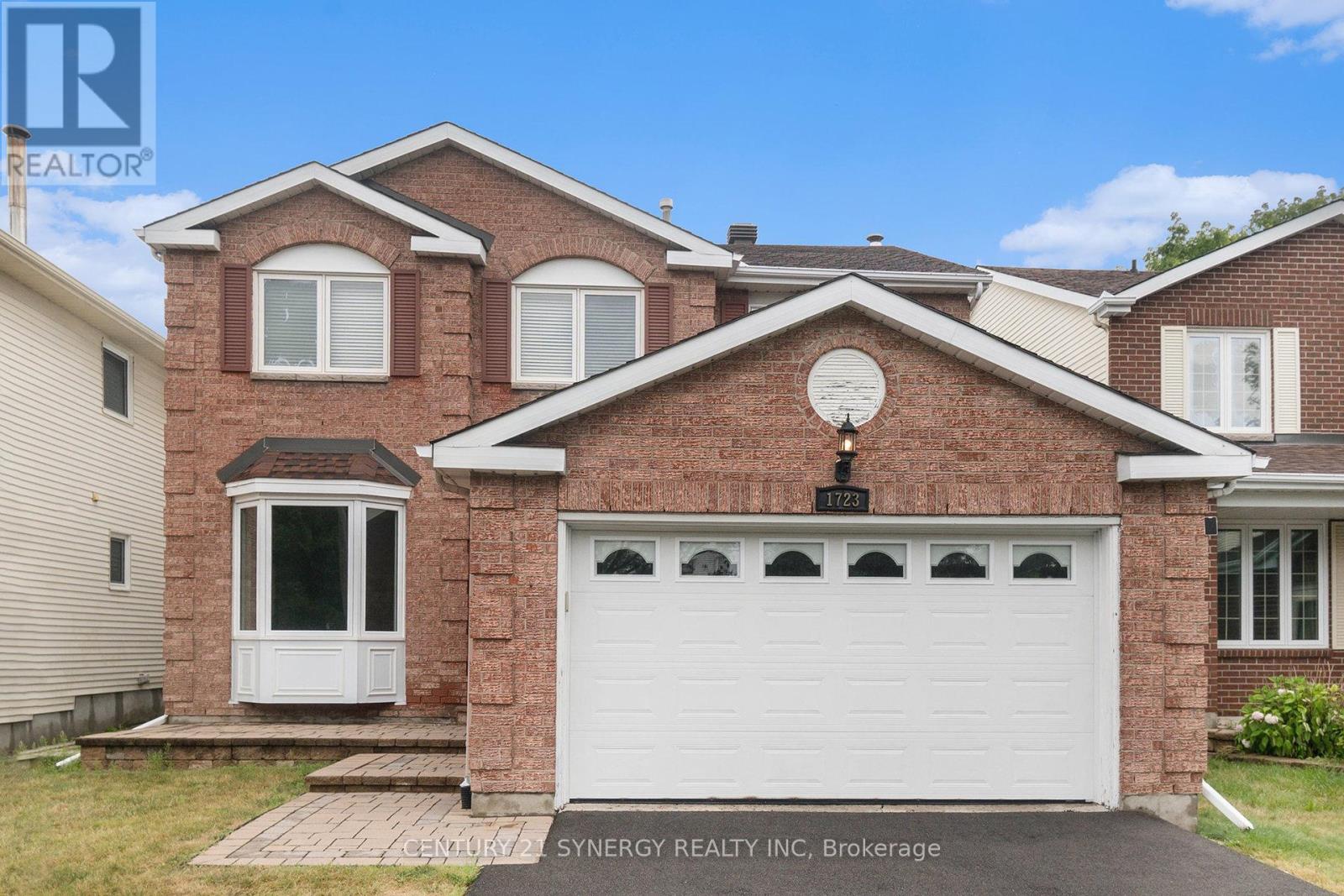 1723 Cara Cres, Ottawa, ON K4A 1M5