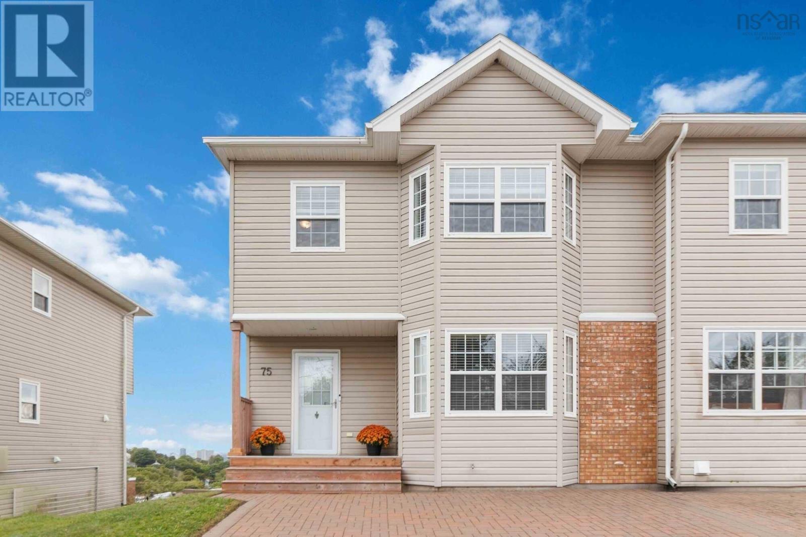 75 Joffre St, Dartmouth, NS B2Y 3C7