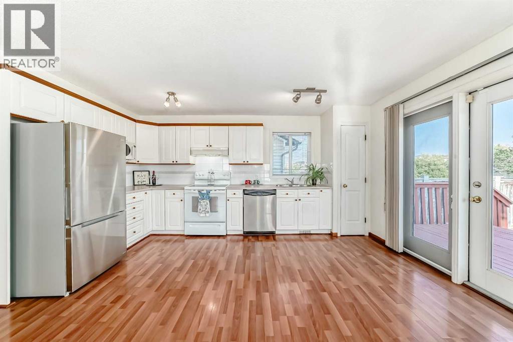 139 Bridlewood Cir SW, Calgary, AB T2Y 3L1