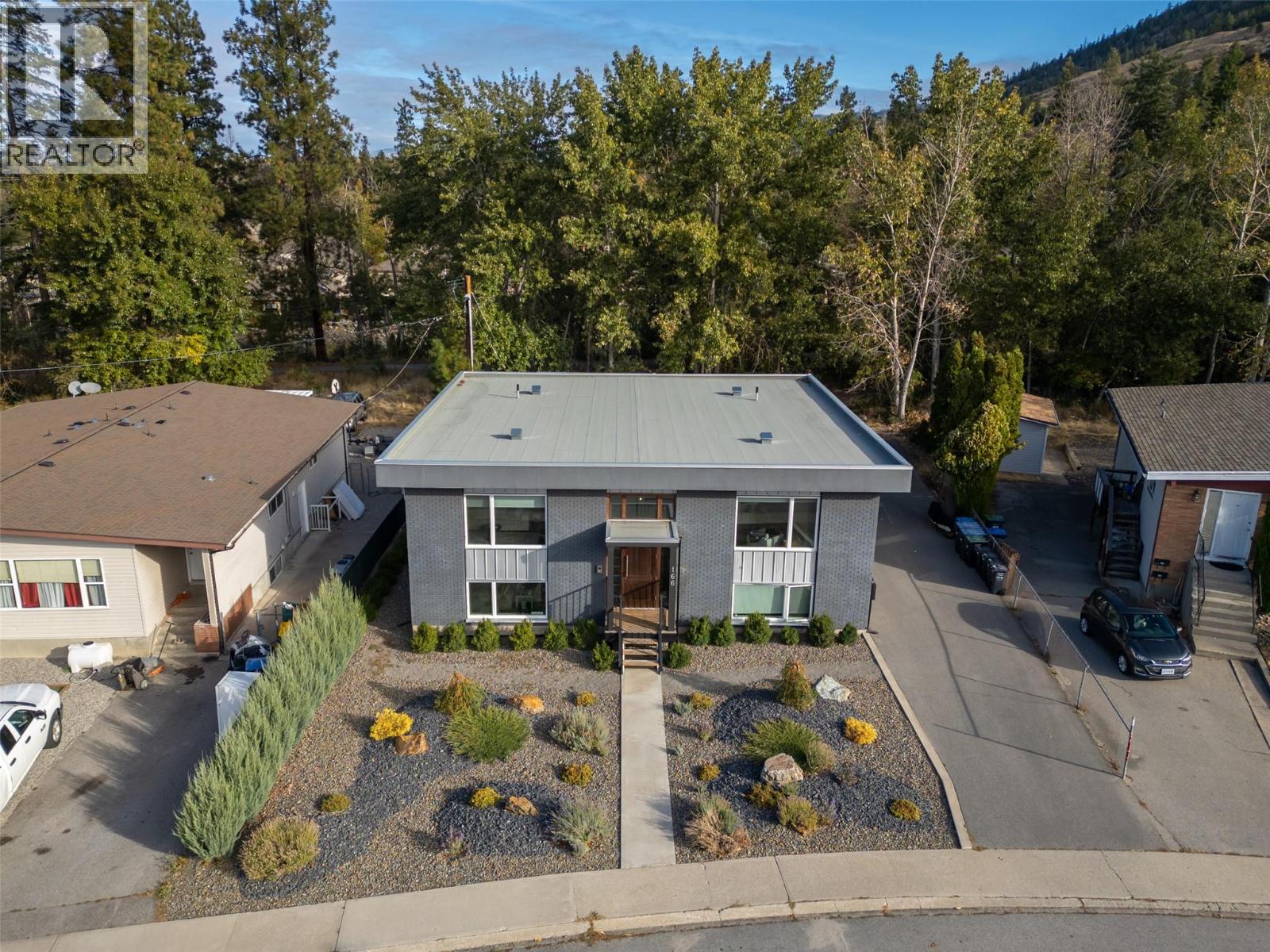 166 Mcpherson Cres, Penticton, BC V2A 2N8