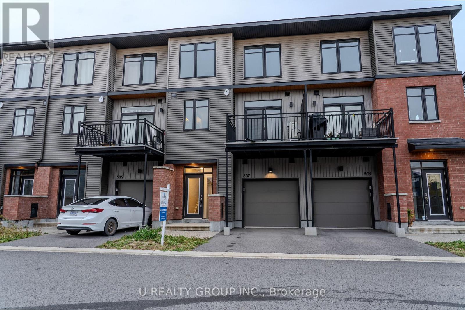 507 Lourmarin Pvt Private N, Ottawa, ON K4A 5M2