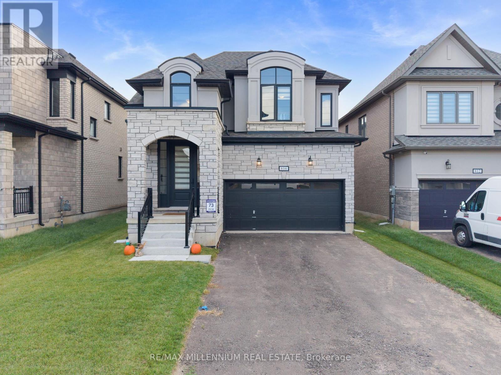 816 Knights Ln, Woodstock, ON N4T 0P3