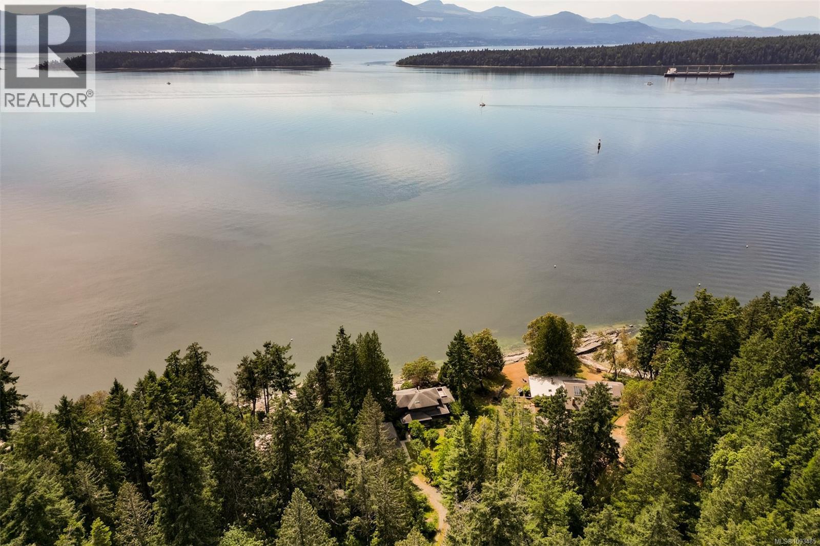 114 Arbutus Rd, Salt Spring, BC V8K 1A3