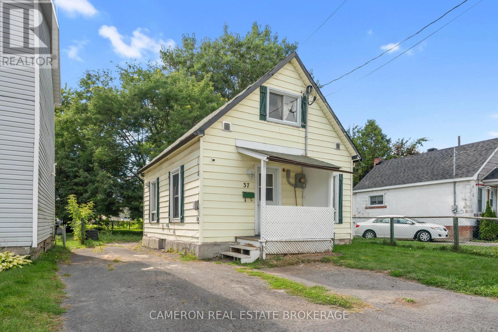 37 Cartier Ave, Cornwall, ON K6J 4B3