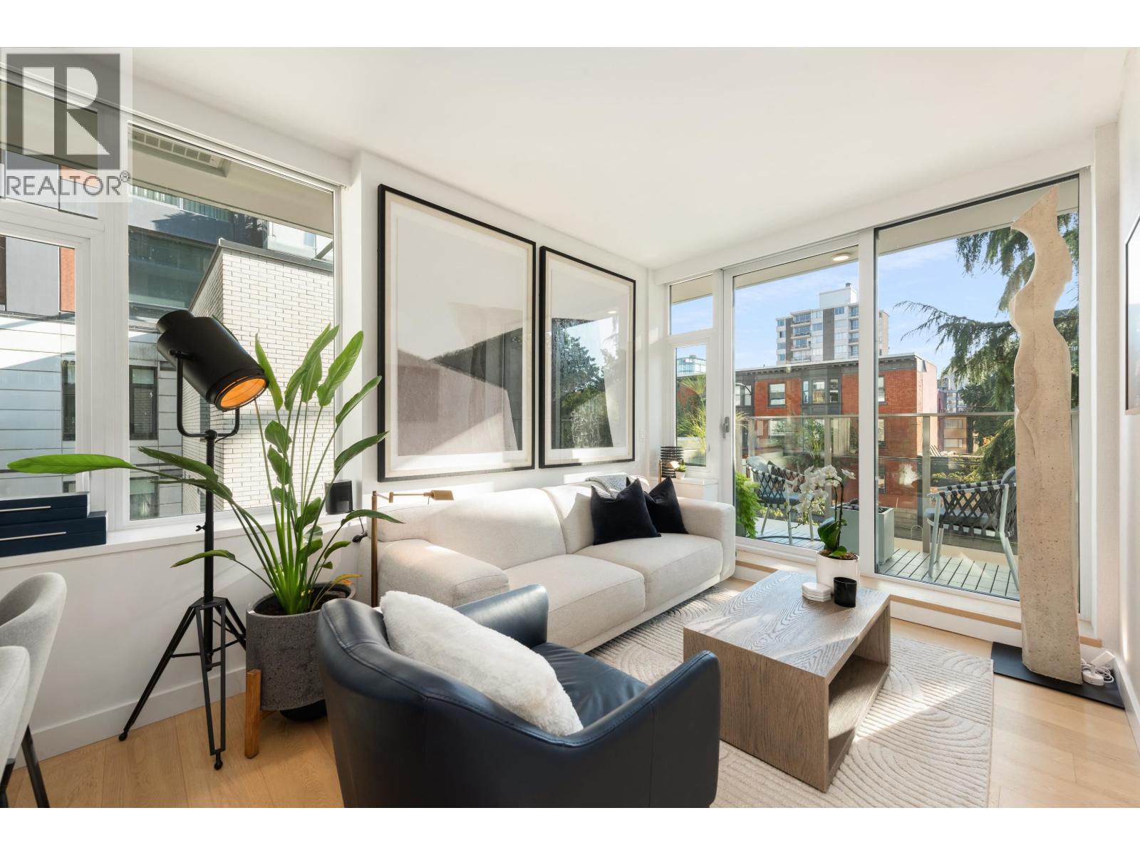 1365 Davie Street Unit 403, Vancouver, BC V6E 1N5