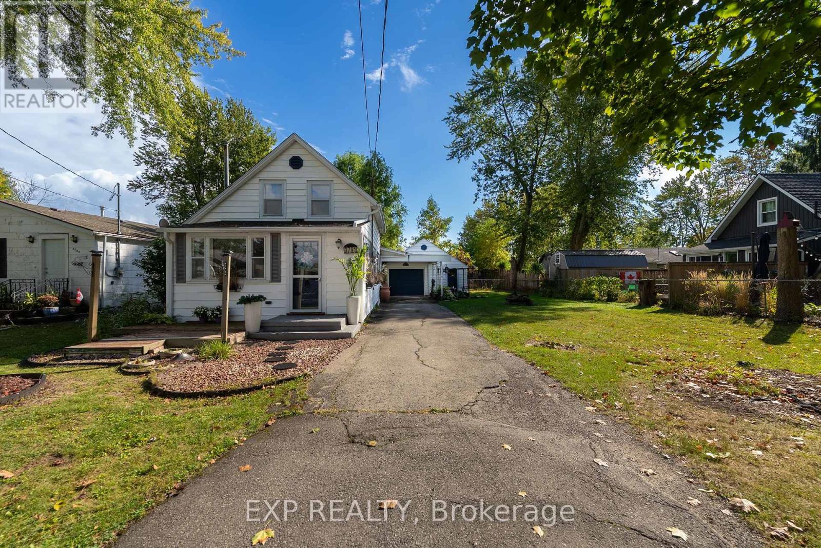3791 Fairfield Ave, Fort Erie, ON L0S 1B0