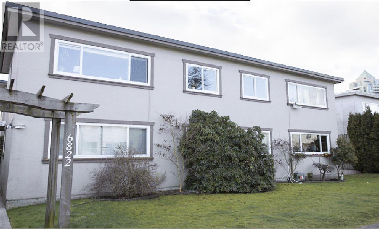 6822 Arcola St, Burnaby, BC V5E 1H3