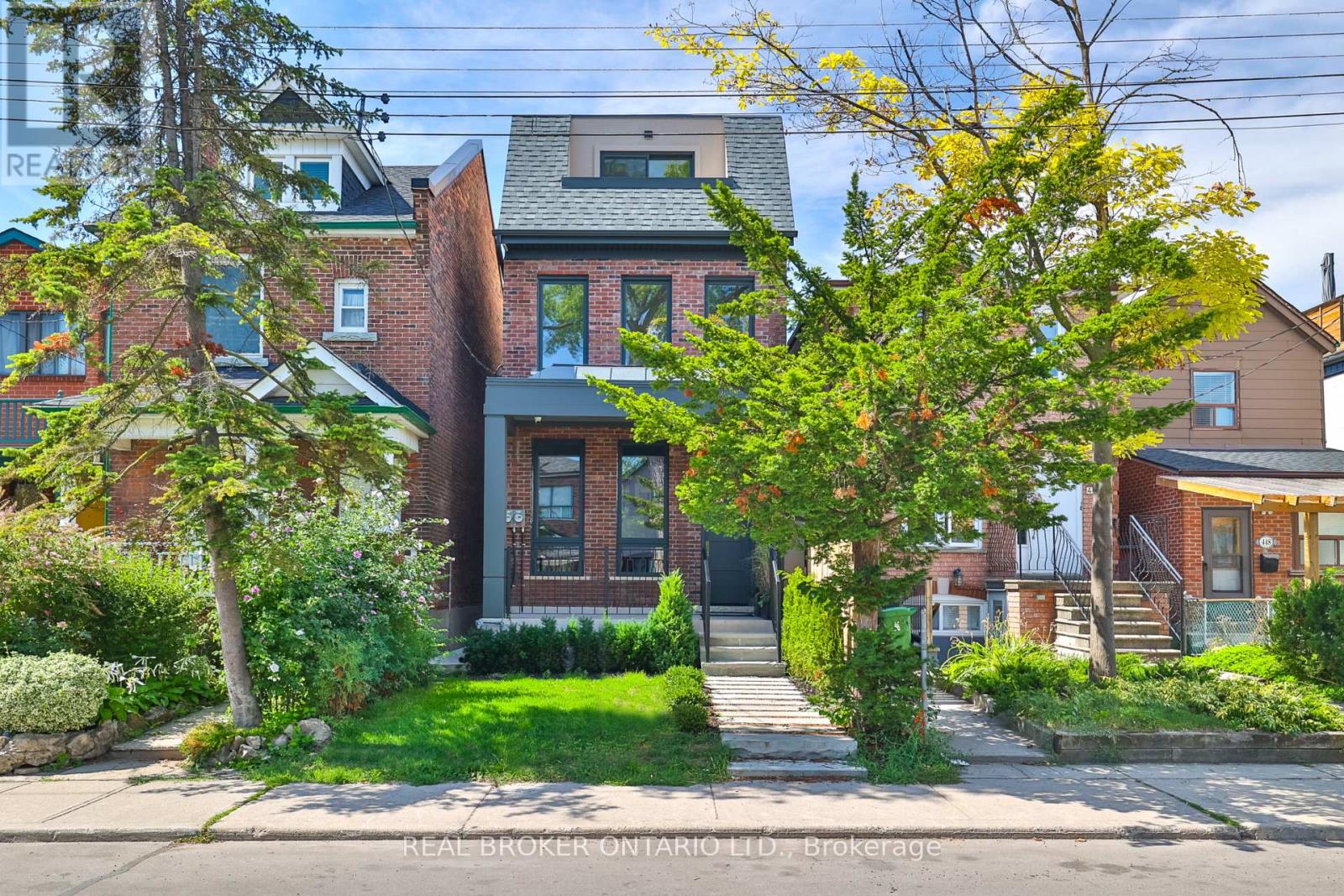444 Roxton Rd, Toronto, ON M6G 3R4