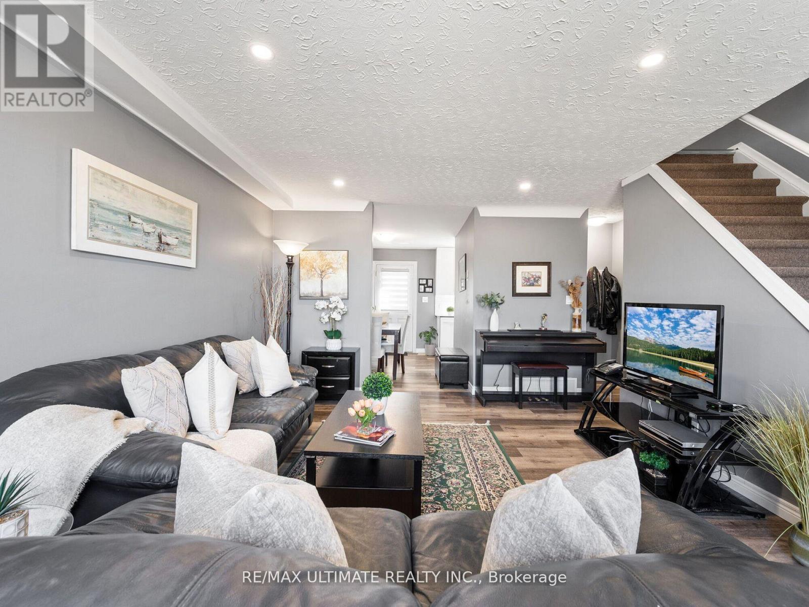 3 252 Bertie St, Fort Erie, ON L2A 1Z6