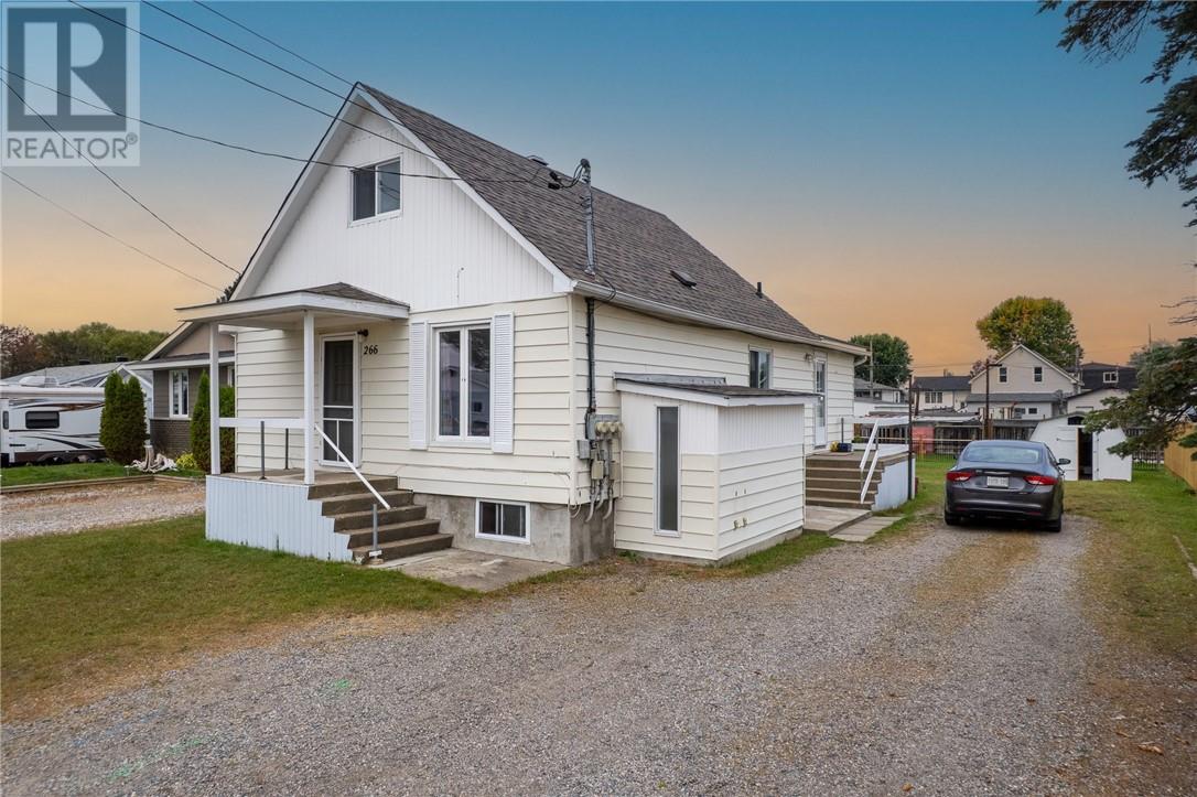 266 Albert St, Espanola, ON P5E 1H1