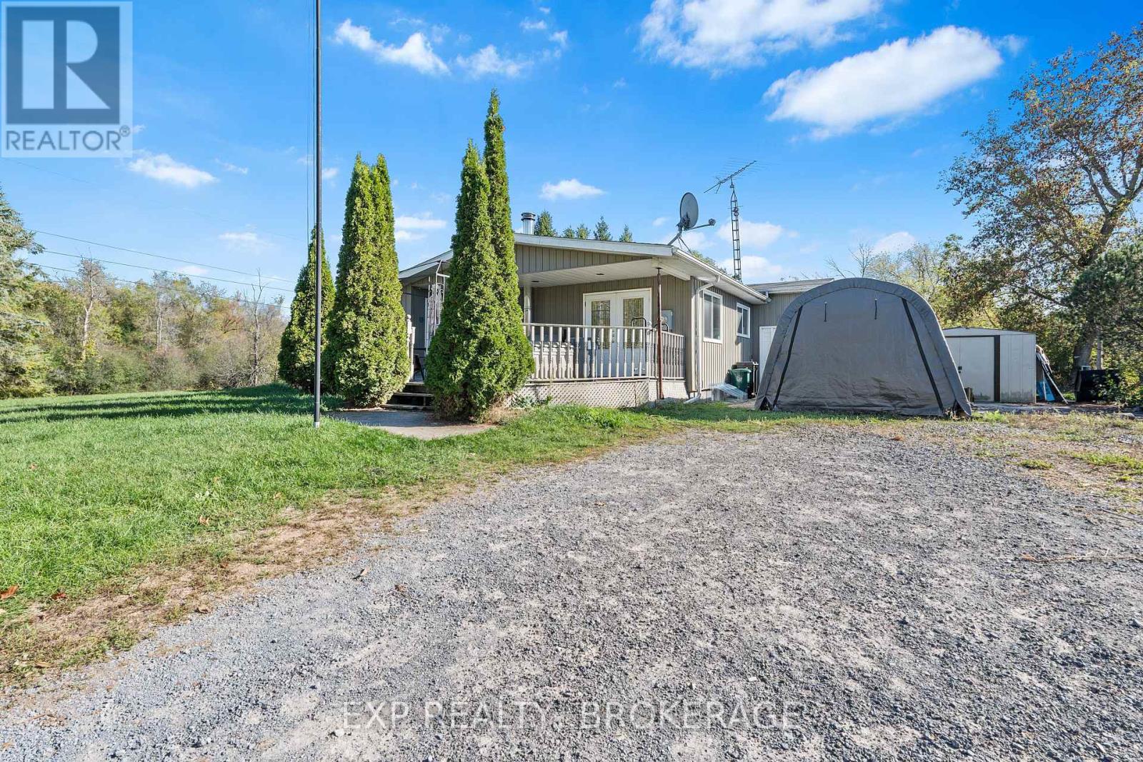 5425 Petworth Rd, South Frontenac, ON K0H 1V0