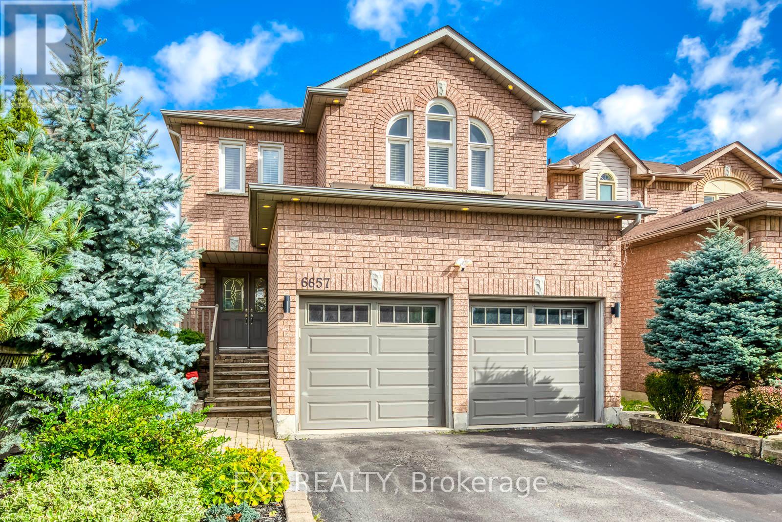 6657 Meteor Ct, Mississauga, ON L5N 7H9