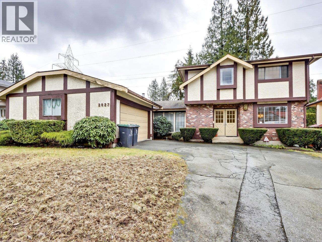 2027 Kirkstone Rd, North Vancouver, BC V7J 3M9