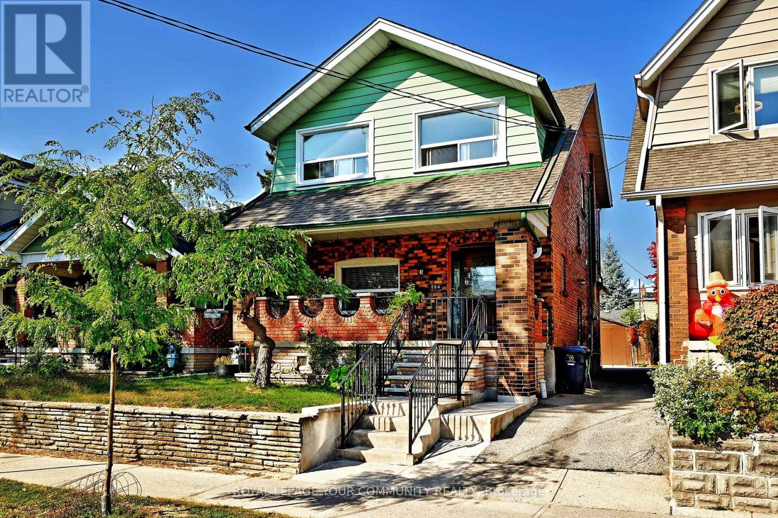 284 Wolverleigh Blvd, Toronto, ON M4C 1S4