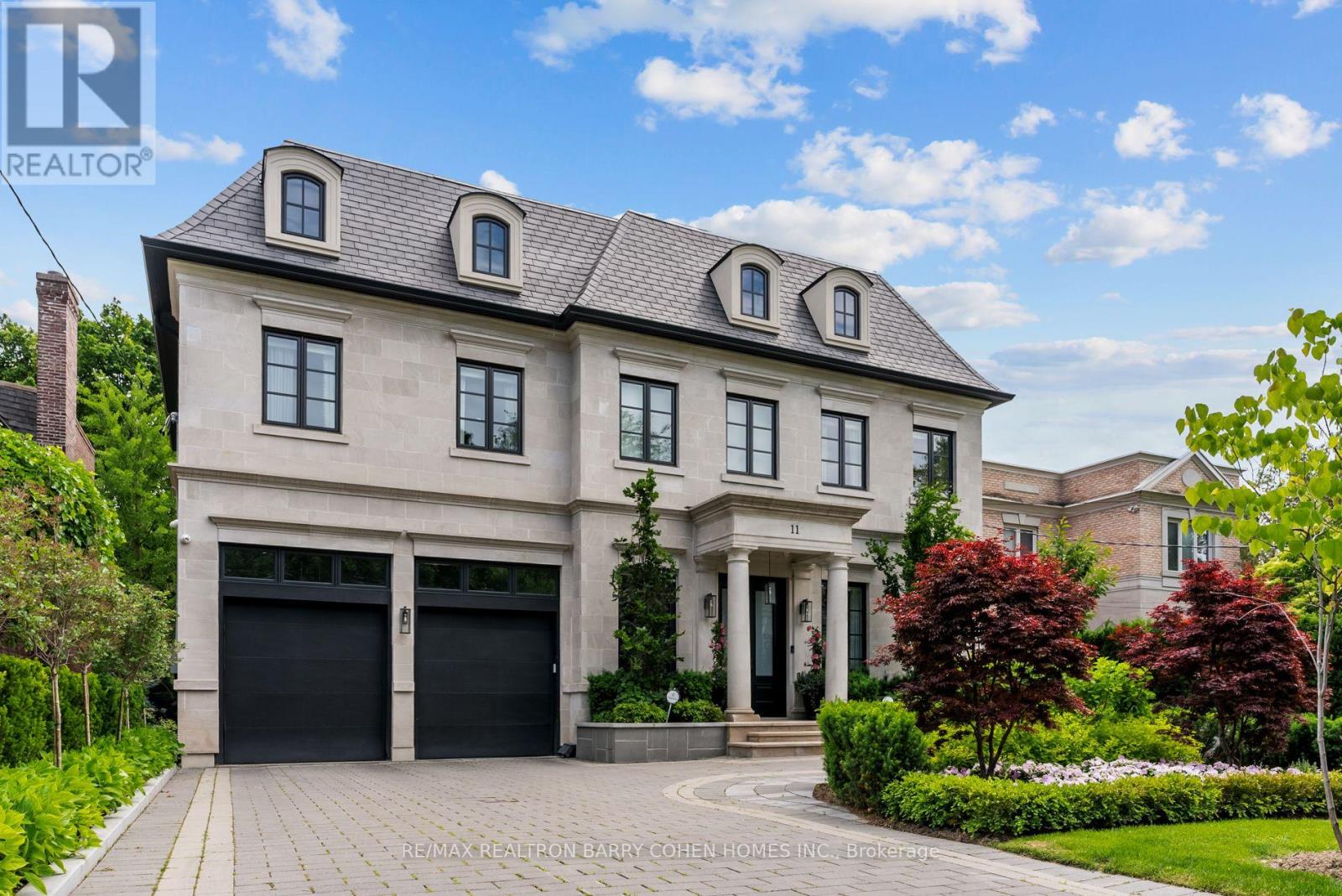 11 Ridgewood Rd, Toronto, ON M5P 1T4