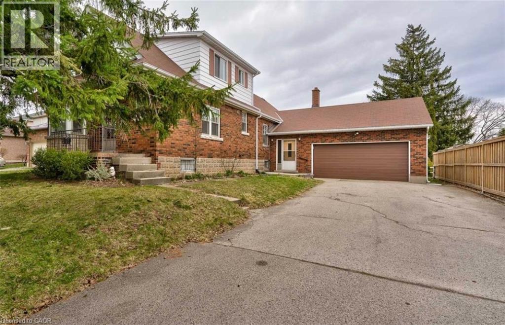 171 Stone Church Rd E, Hamilton, ON L9B 1A8