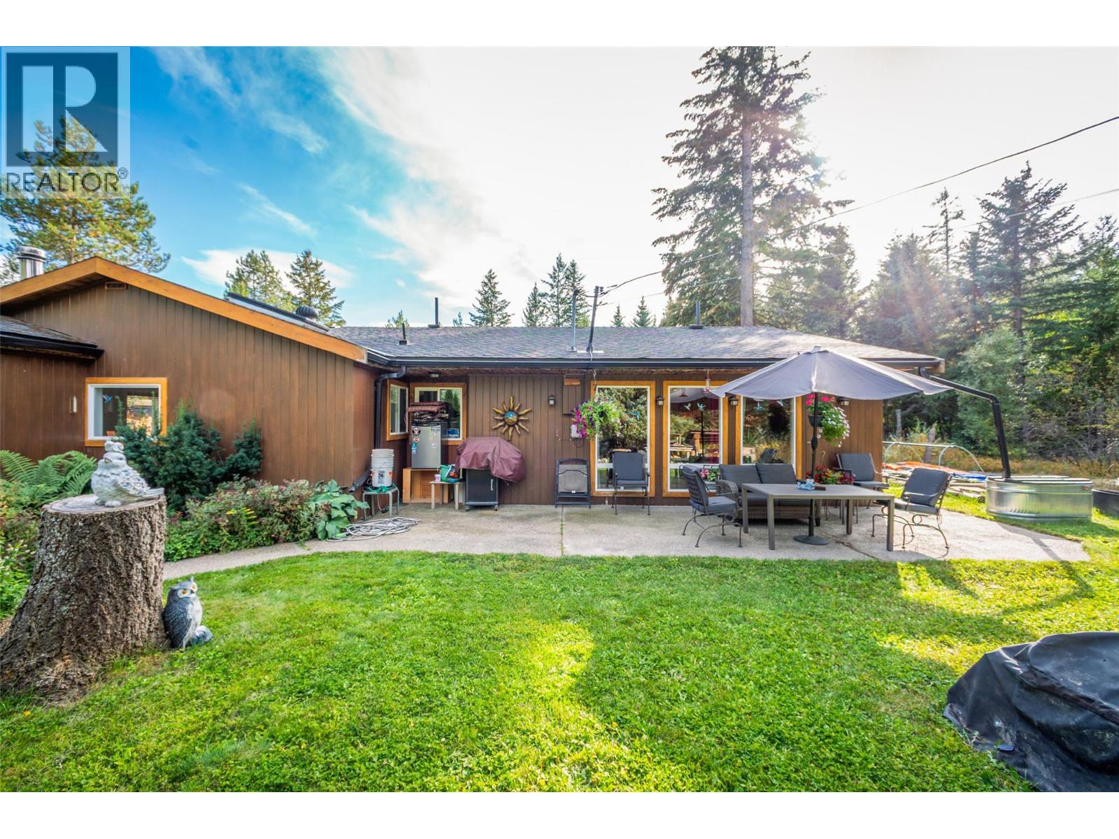 11875 Greystokes Rd, Kelowna, BC V1P 1K3