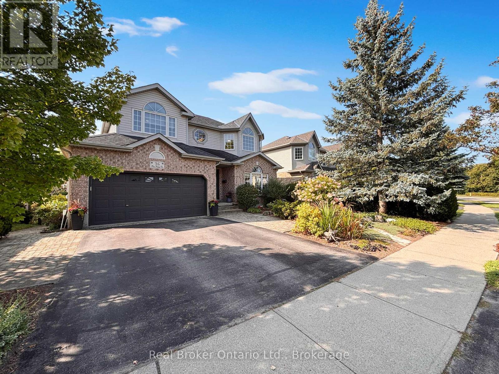 36 Pine Ridge Dr, Guelph, ON N1L 1K3