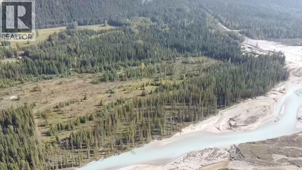 2237 Blaeberry Rd, Golden, BC V0A 1H1