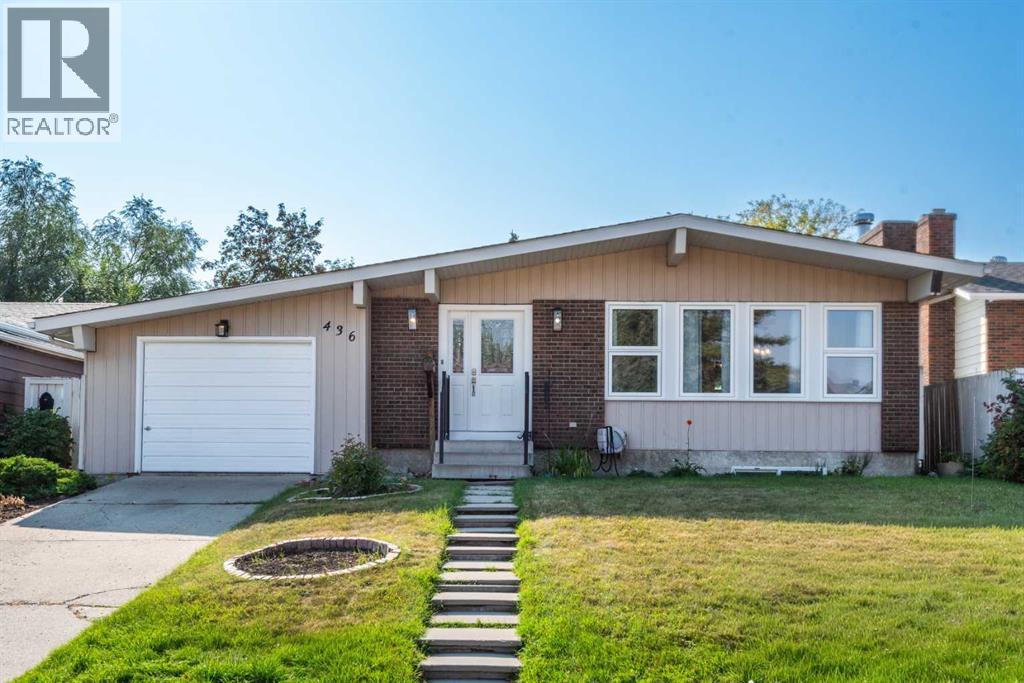 436 Queensland Cir SE, Calgary, AB T2J 4P8