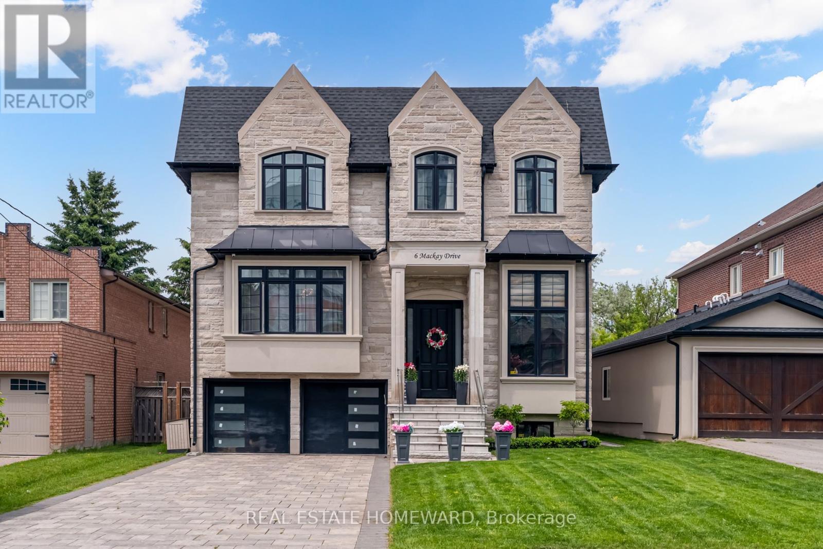 6 Mackay Dr, Richmond Hill, ON L4C 6P1