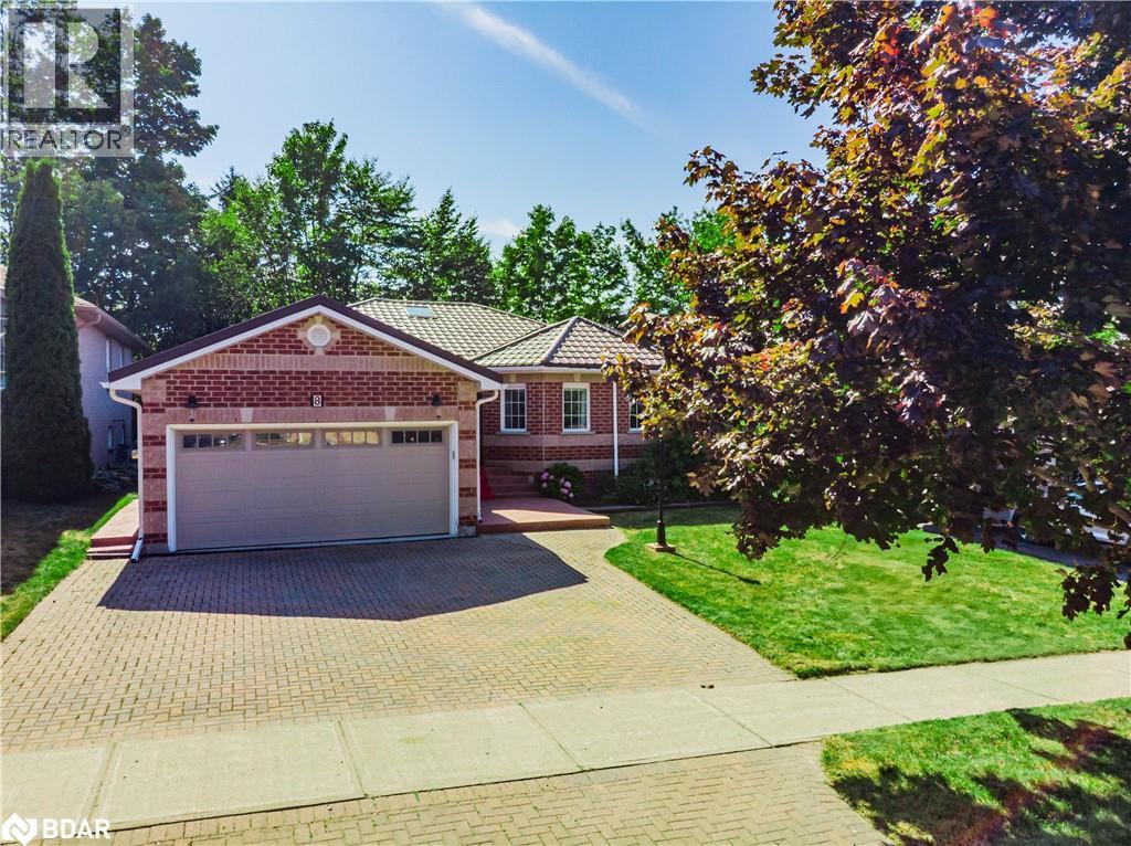 8 Kell Pl, Barrie, ON L4N 9K3