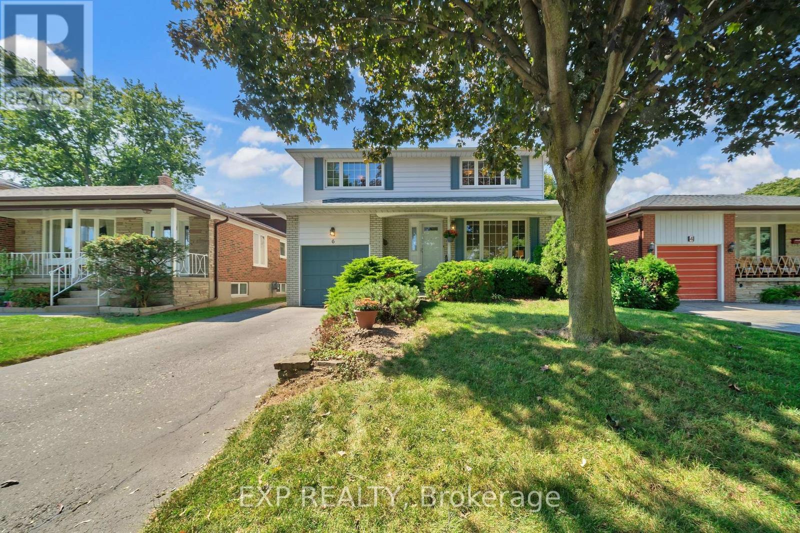 6 Queensland Ct, Toronto Eringate-centennial-west Deane, ON M9C 4G8