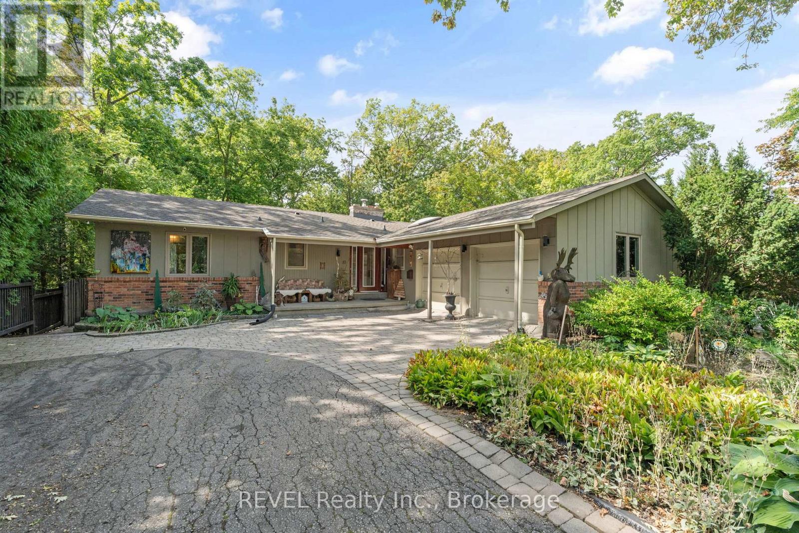 10 Woodington Cres, St. Catharines Glendaleglenridge, ON L2T 3T7