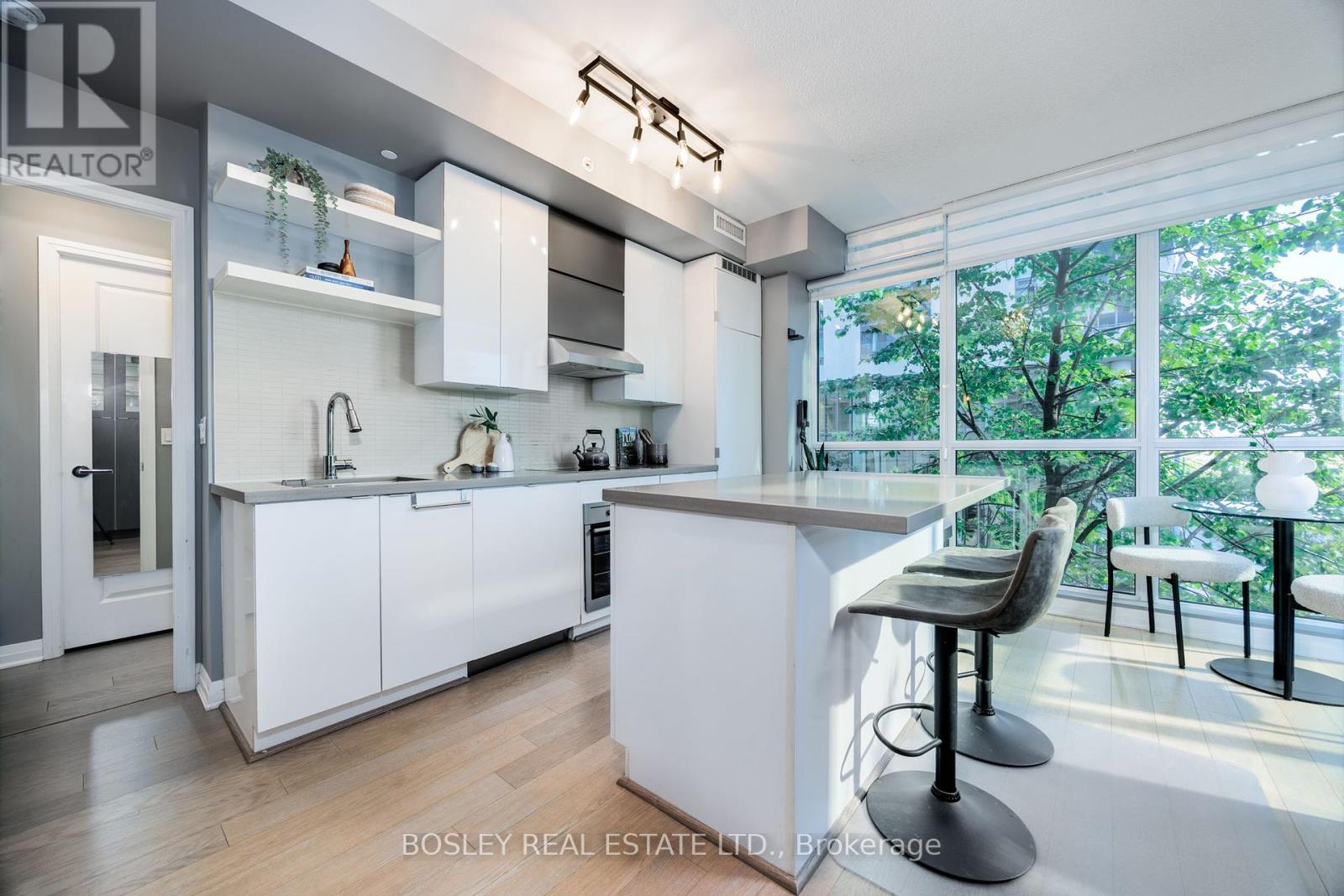 215 60 Annie Craig Dr, Toronto, ON M8V 0C8