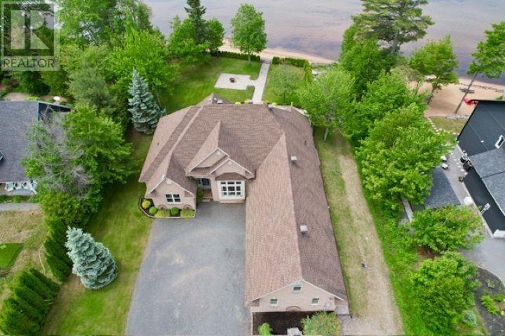 857 Sunnyside Beach Rd, Sault Ste. Marie, ON P6A 6K4
