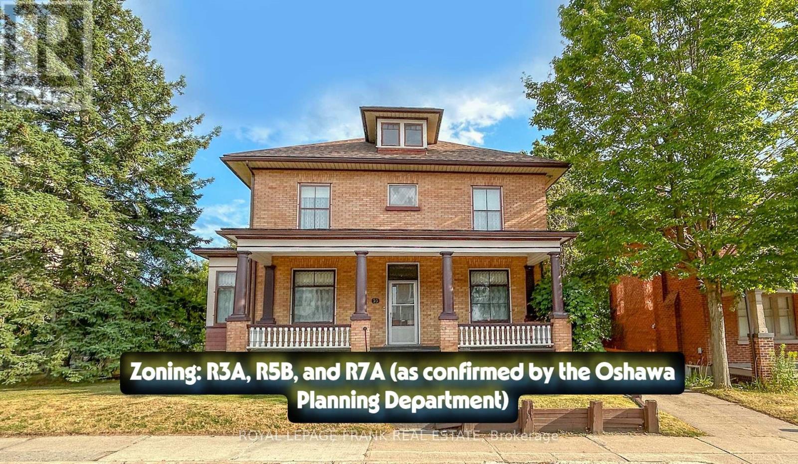 33 Fairbanks St, Oshawa, ON L1H 2L8