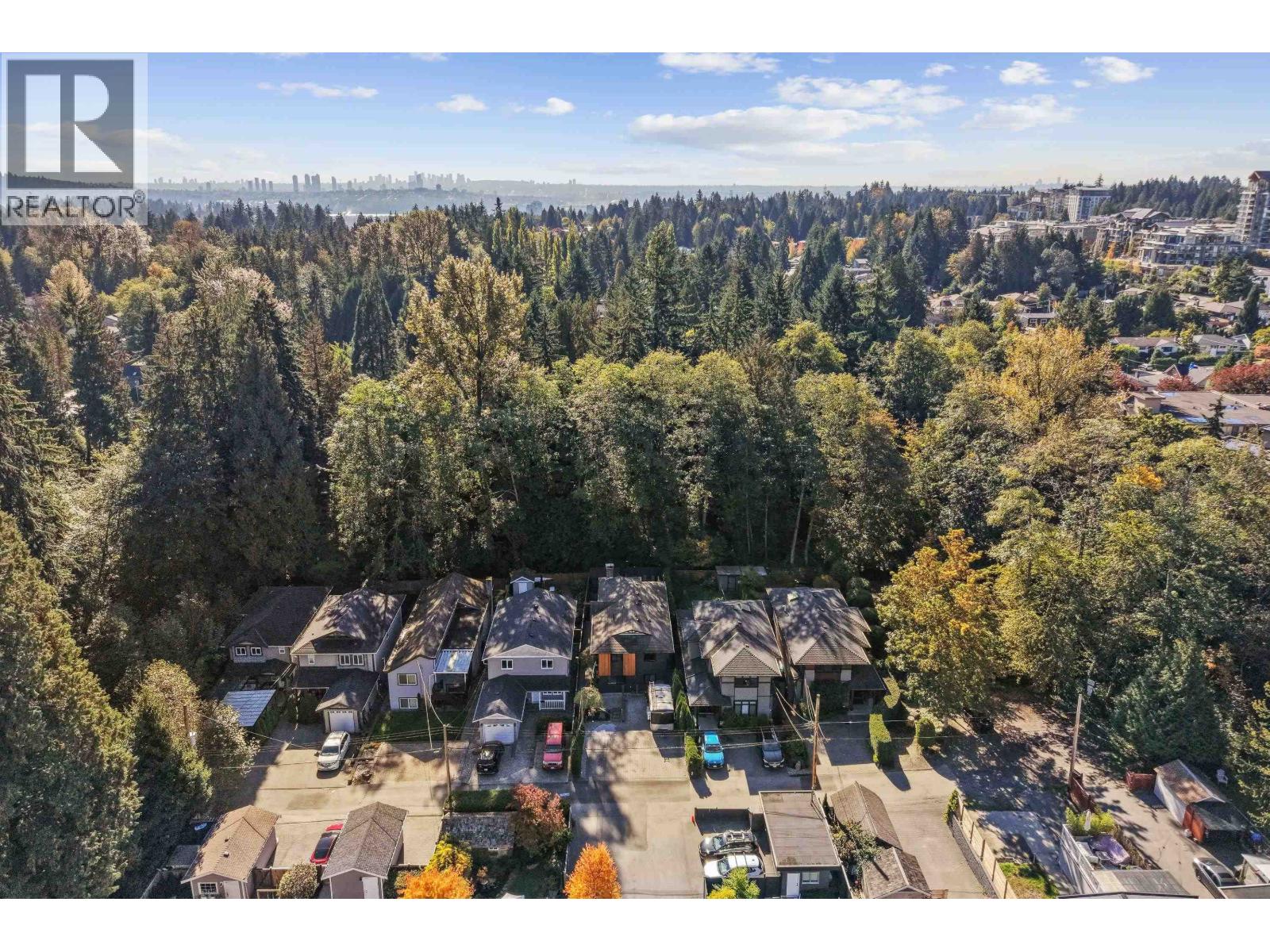 1430 Draycott Rd, North Vancouver, BC V7J 1W2