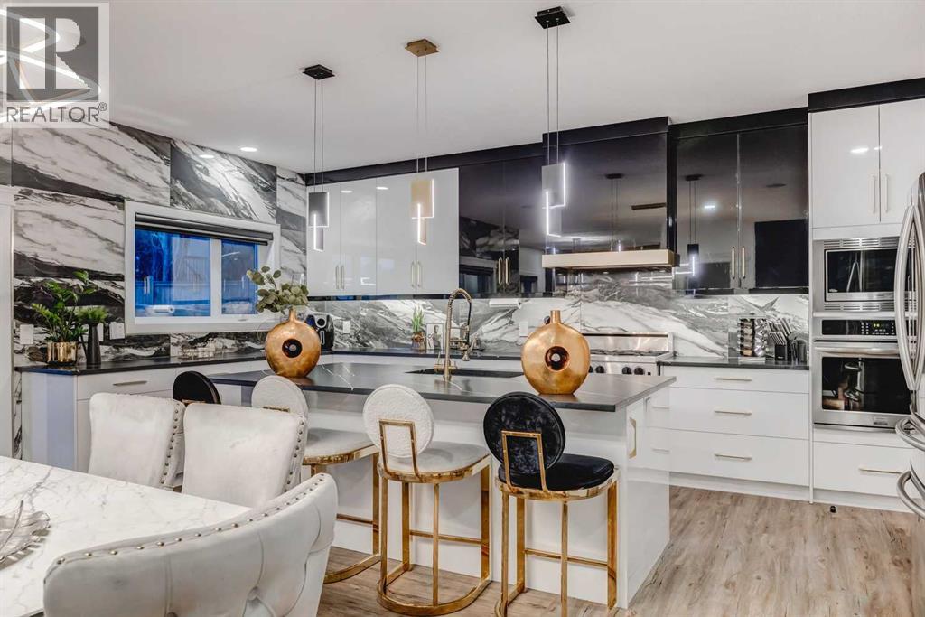 630 Rocky Ridge Vw NW, Calgary, AB T3G 5C2